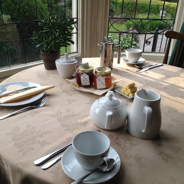 Rostrevor Hotel - Guest House Bury  Exteriör bild
